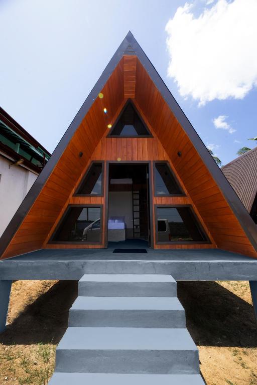 Entrance and landscaping at Project in Arugam Bay
